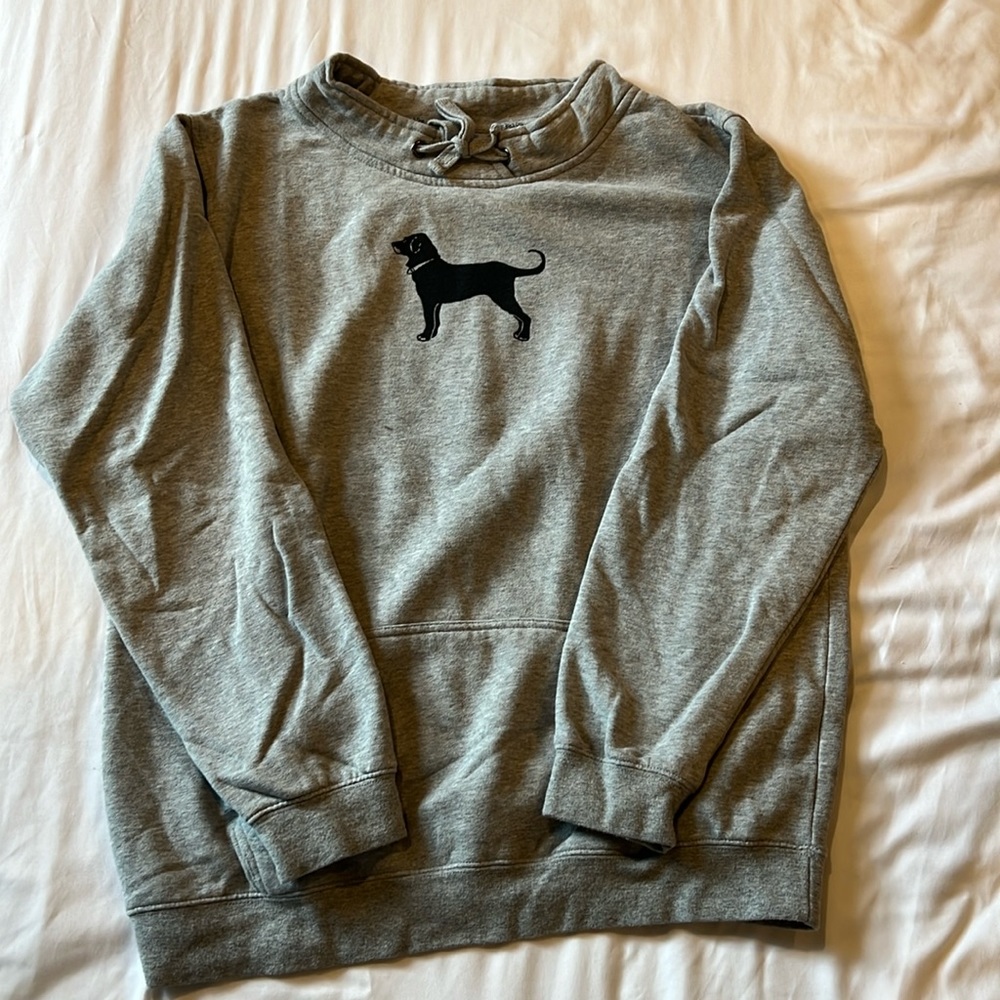 Black dog sweatshirt